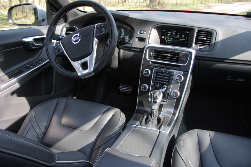 Illustration for article titled The Volvo V60 Might Be Old, But It Isn't Ready To Die